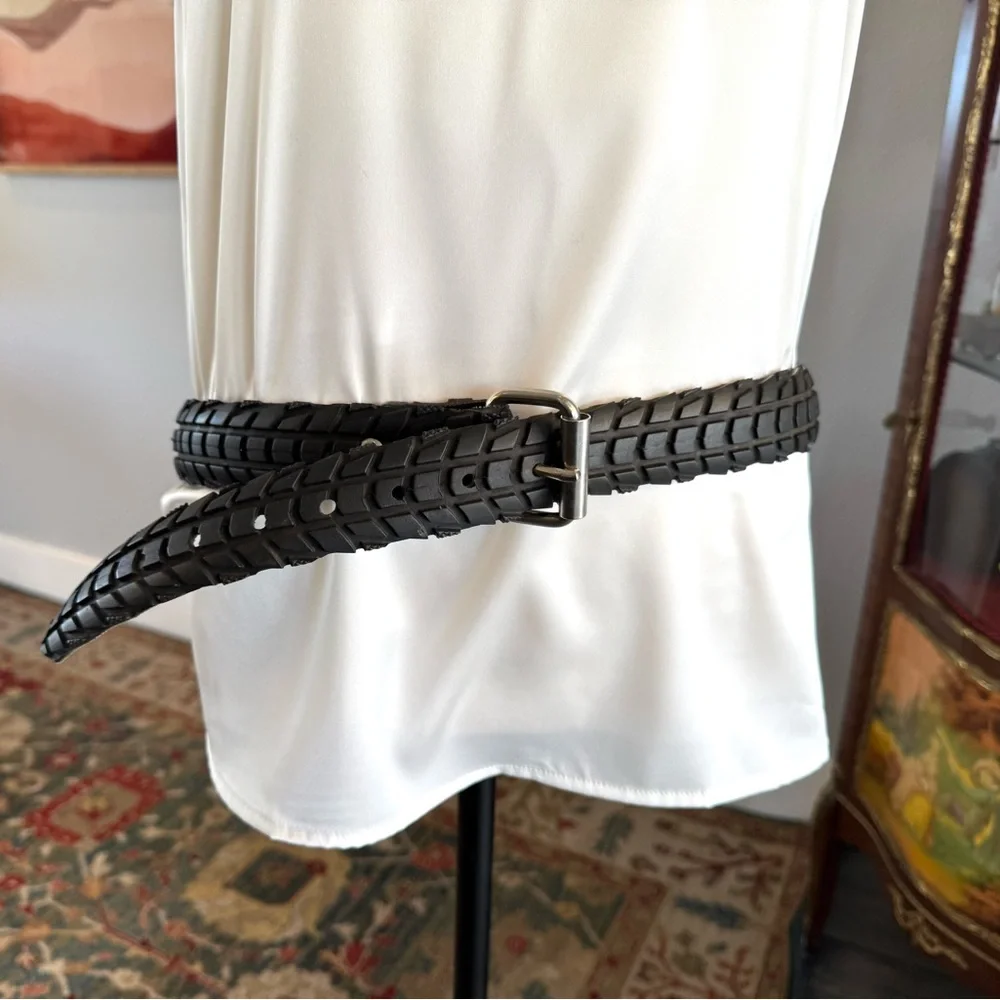 Vintage Tire Black Belt
